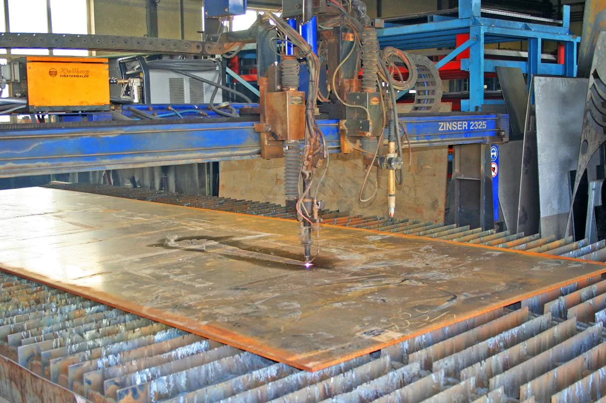 Arbeitsbereich der Zinser-Schneidbrennanlage