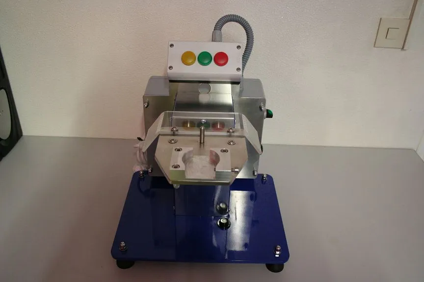 Prüfmaschine aus eigener Fertigung